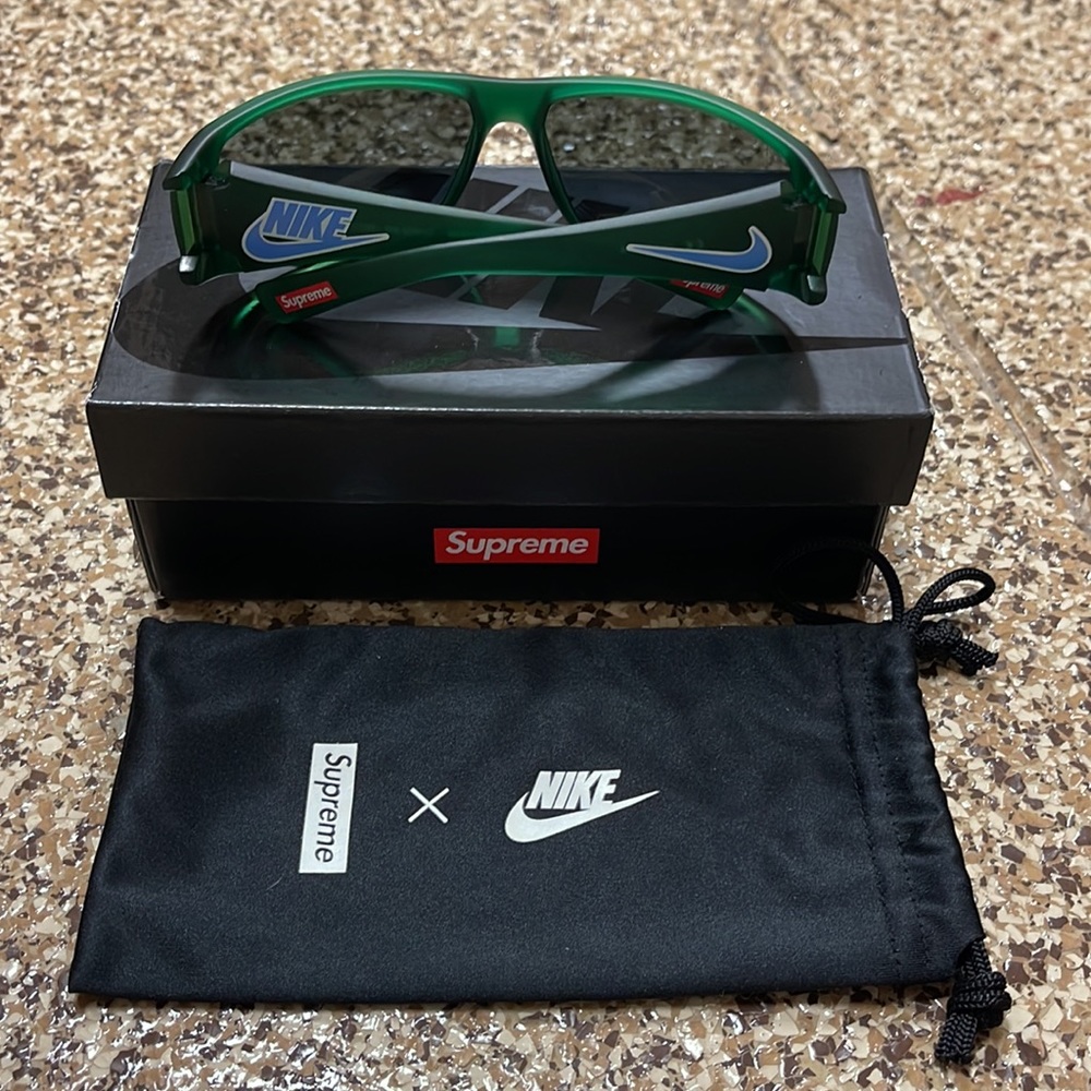 Nike x Supreme limited edition Molten supreme sunglasses - Picture 2 of 6